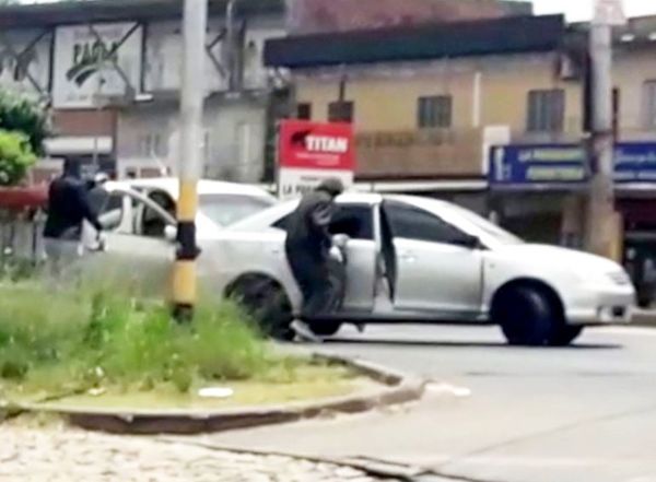 Gavilla asesta violento golpe en Roque Alonso - Judiciales y Policiales - ABC Color