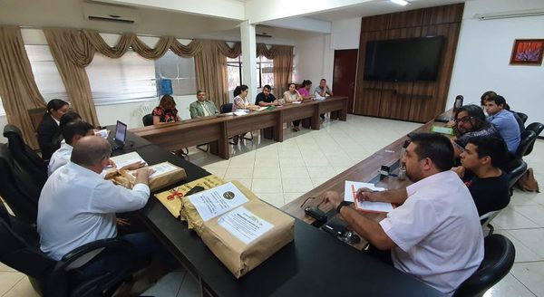 Girasol, la mimada del Gobernador presiona de nuevo para proveer merienda escolar