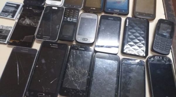 Incautan 19 teléfonos celulares tras requisa en Tacumbú