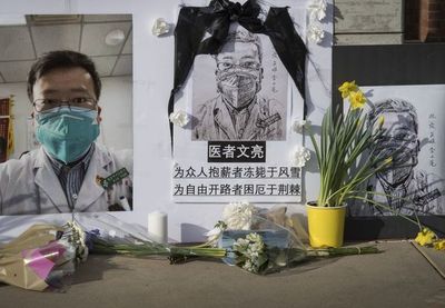 Muere el director de hospital de ciudad epicentro del coronavirus en China
