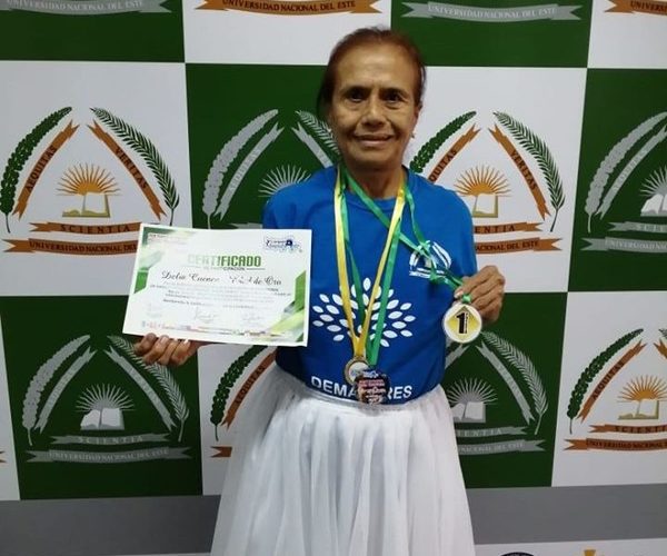 Esteña se alza con primer puesto en competencia internacional