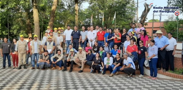Instituciones de San Pedro se unen y realizan minga ambiental para eliminar criaderos de mosquitos en combate contra el dengue - .::RADIO NACIONAL::.