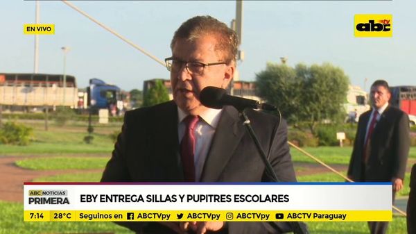EBY entrega sillas y pupitres escolares - ABC Noticias - ABC Color
