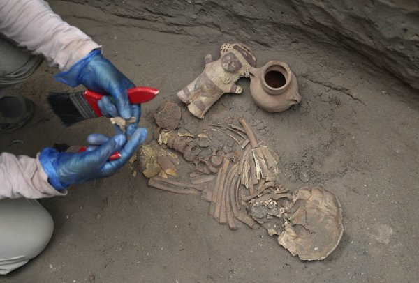 Red de gas se encuentra con restos arqueológicos de Lima
