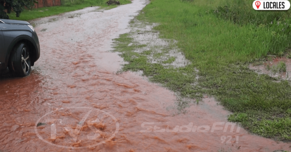 Desagüe pluvial inconcluso genera caos en el Barrio San Pedro de Encarnación