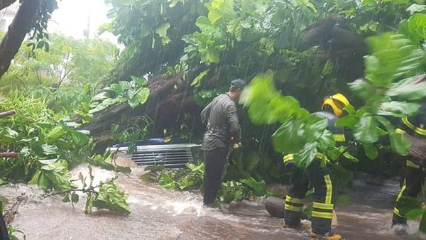 Cuantiosos daños materiales tras fuerte temporal en Encarnación