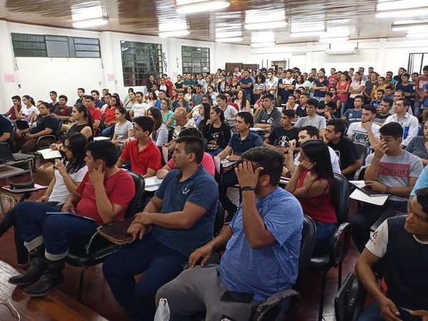 Gran demanda de interesados en cursos que brinda el SNPP