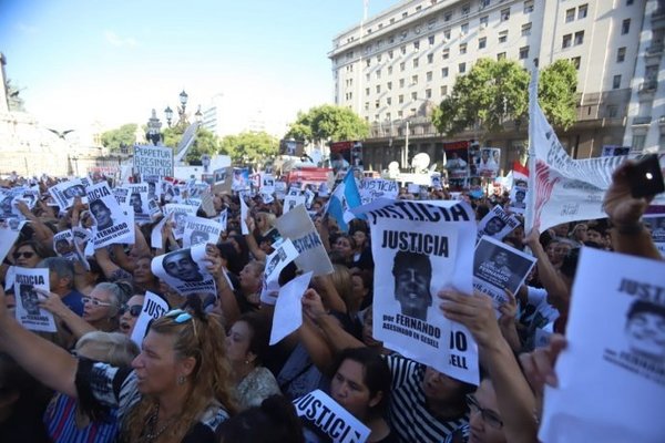 Marcha multitudinaria para pedir justicia por Fernando Báez Sosa - ADN Paraguayo