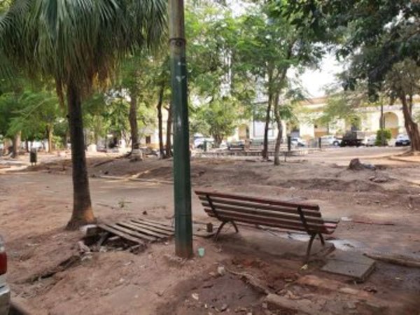 Pretenden revitalizar las cuatro plazas frente al Congreso Nacional