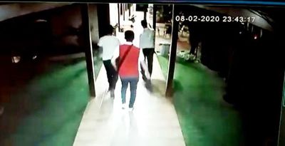 Trasladan a tres de los policías vinculados a presunta extorsión en San Pedro - Nacionales - ABC Color