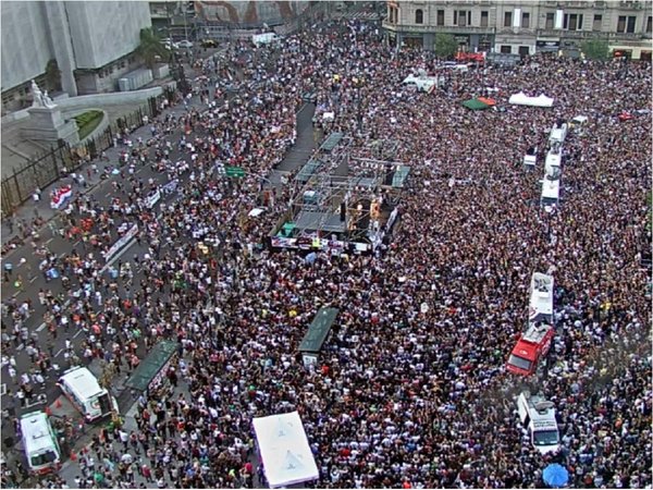 Multitud pide justicia por Fernando Báez Sosa en Argentina