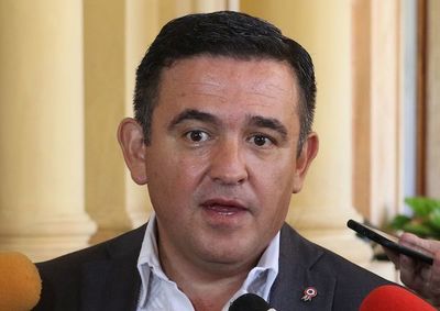Según Petta, protestas de estudiantes “conspiran” en contra de la educación