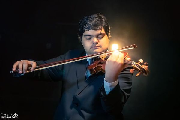 Violinista paraguayo Óscar Aguilar Más actuará hoy en España - Música - ABC Color