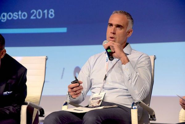 Destacan el logro del paraguayo Cataldo, CEO de Tigo Colombia