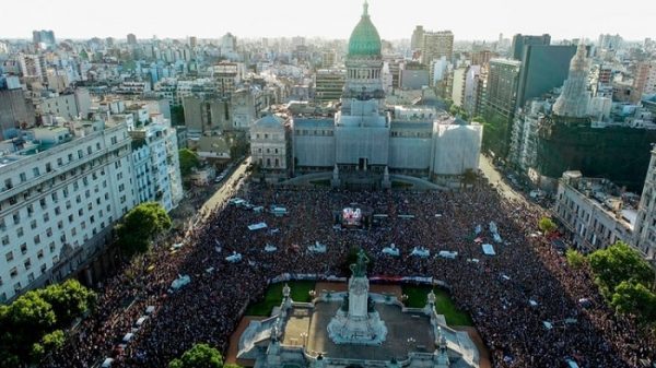 Miles de personas marchan para pedir justicia por Fernando en Argentina