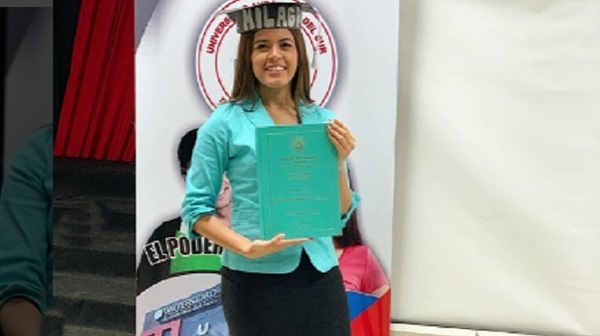 Mily Britez culminó su estudio universitario