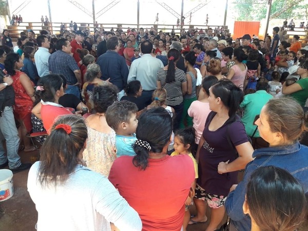 Derlis Cañete realiza reuniones estratégicas en barrios de CDE
