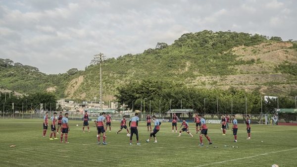 Cerro Porteño desafía el Monumental de Guayaquil | .::Agencia IP::.