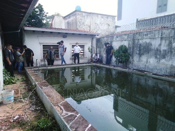 Dengue: Intervienen otra casa abandonada con piscina en mal estado