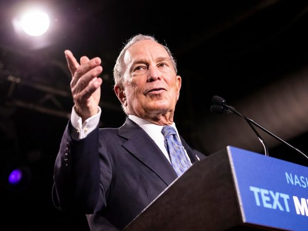 Bloomberg cumple criterios para debate