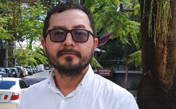 Acusarán a Nicanor en Fiscalía: inventa antigüedades para cobrar más, su chofer gana 50 millones y otras “perlas”, afirman - ADN Paraguayo