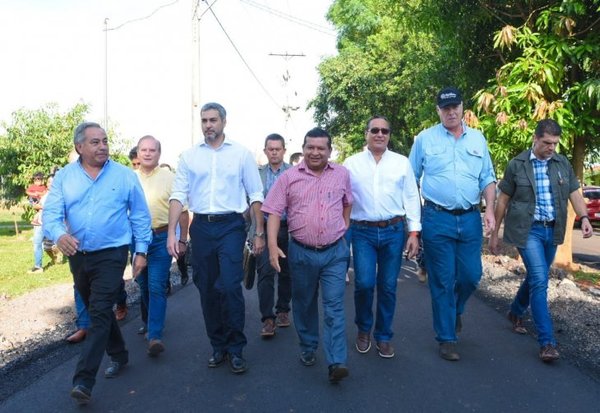 Mario Abdo quiere convertir en productiva a la "burocracia pública parásita"