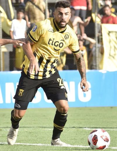 Futbolistas de Guaraní presentan acción de inconstitucionalidad - Guaraní - ABC Color