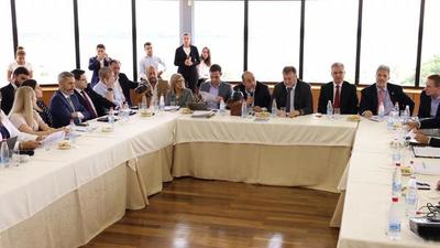 Cómo manejar US$ 4.000 millones de pensiones, hasta cuánto endeudarse y otras leyes que prepara el Ejecutivo - ADN Paraguayo