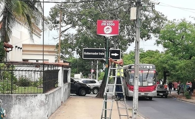 HOY / Vecino cambia sentido de la calle para su comodidad