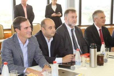 Exponen proyectos de ley ante autoridades de Hacienda. - .::RADIO NACIONAL::.