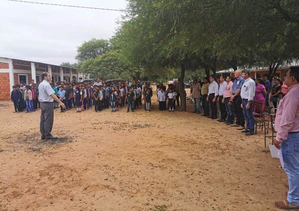 Inauguran comedor para escuela indígena de Neuland - Nacionales - ABC Color