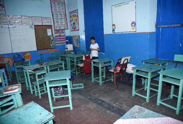 Asunción: otra escuela en ruinas a puertas del inicio de clases