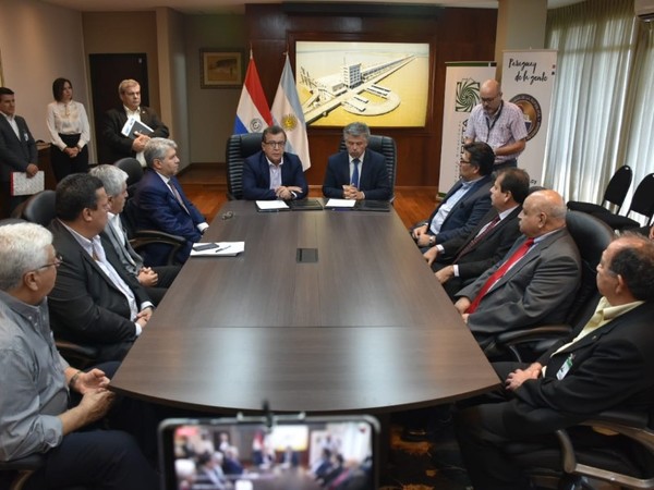 Yacyretá y Senad firman convenio de cooperación para la lucha contra el narcotráfico