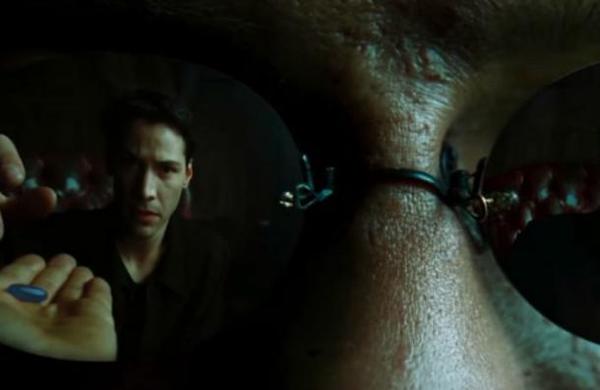 Matrix: video muestra lo que hubiera pasado si Neo se tomaba la pastilla azul - SNT