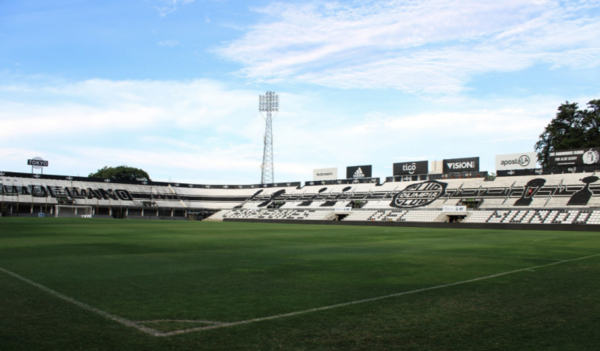 HOY / Remodelarán el coliseo decano pero reflotan compra de terreno