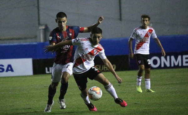 HOY / River Plate vence a Cerro y lo deja casi fuera de la Libertadores