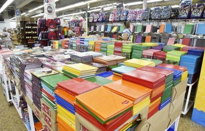Unión Nacional de Educadores asegura que iniciarán las clases este viernes  - Ancho Perfil - ABC Color
