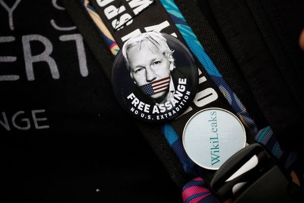Trump ofreció indulto a Assange por negar implicación de Rusia, según testigo - Mundo - ABC Color