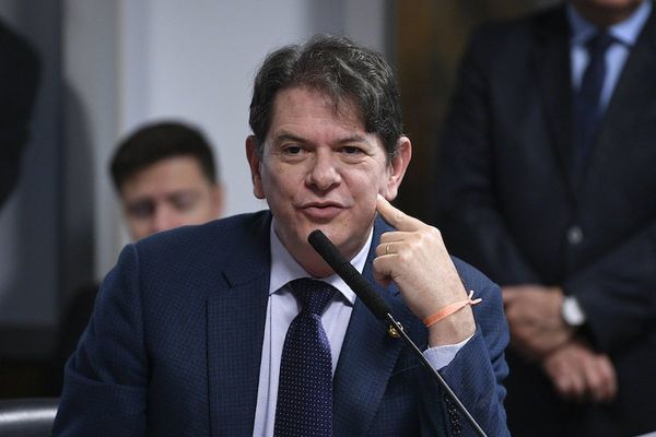 Senador opositor, herido de bala