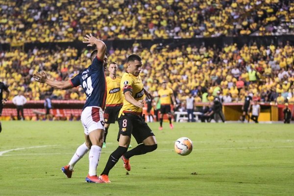 Cerro cayó en Ecuador, pero dejó la serie abierta