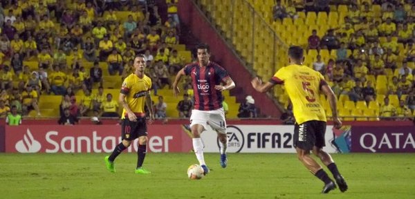 Cerro cae por la mínima en Guayaquil | Noticias Paraguay