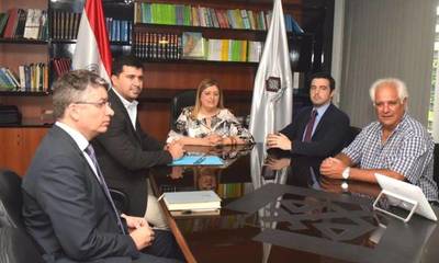 Habría evidencias de mala utilización de combustible en el MOPC - ADN Paraguayo