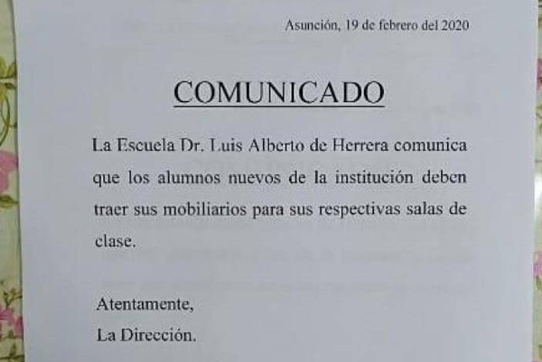 HOY / Piden que alumnos nuevos traigan sus propios pupitres