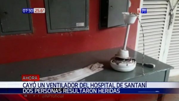 Cae ventilador en Hospital de Santaní y deja dos heridos