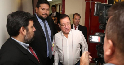 Cuevas y su  colchón, a la  ¡cacerolita!