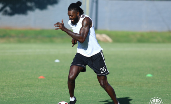 HOY / Curiosidades y confesiones de Emmanuel Adebayor, la super estrella de Olimpia