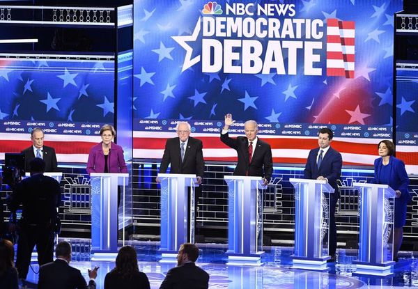 Bloomberg bajo fuego cruzado en virulento debate demócrata - Mundo - ABC Color