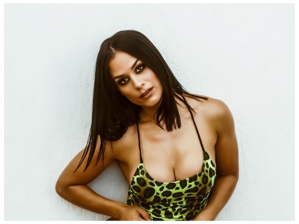 Fabi volvió a posar sexy y dice que es "una chica mala"