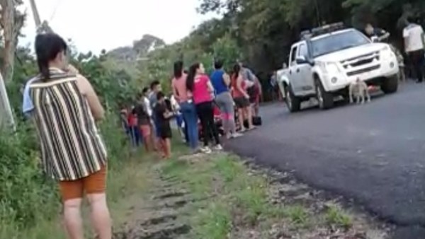 Motociclista choca contra camioneta y una niña de nueve años pierde la vida - ADN Paraguayo