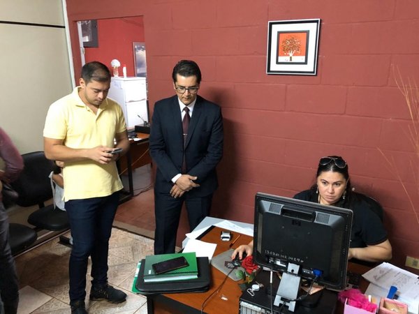 Intendente de CDE denuncia rosca de recaudación paralela